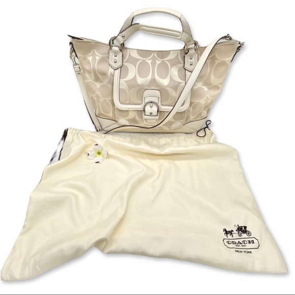 EUC Coach Campbell Signature Izzy Ivory Shoulder Bag - Picture 2 of 15